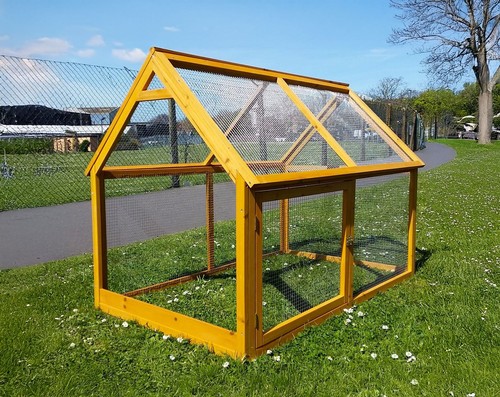 Run for 600 1000 - chicken, coop